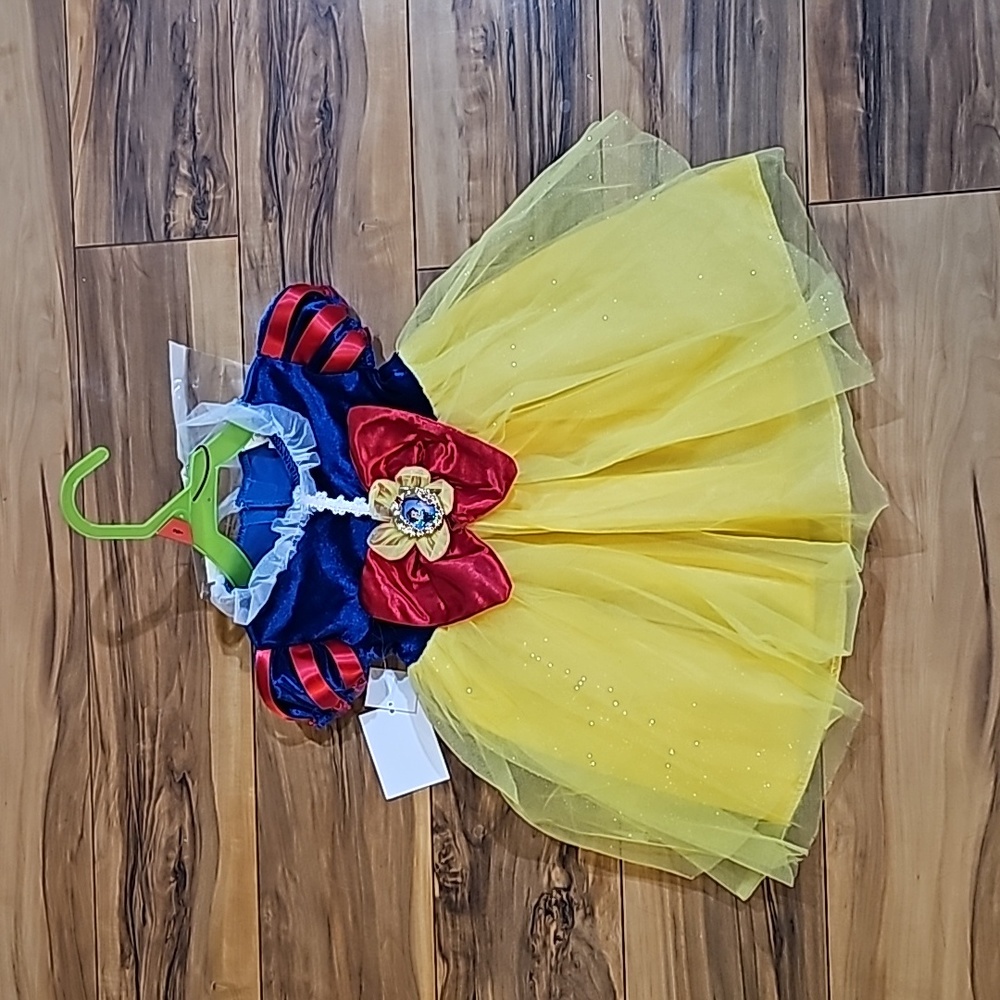 Snow White Disney Baby size 12-18 Months costume New With Tags